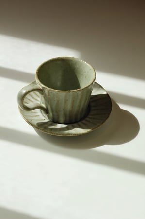 كوب مع صحن سيراميك حجري