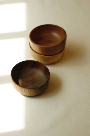 وعاء صوص خشب