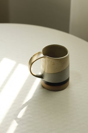 كوب سيراميك بمقبض واسع