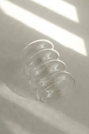 كوب زجاج بنمط أمواج