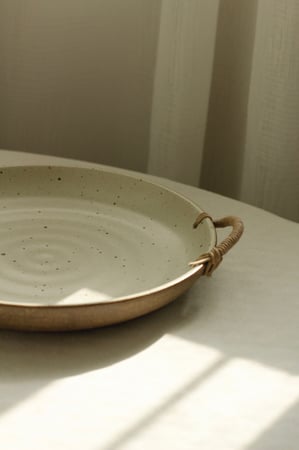 صحن سيراميك بمقابض