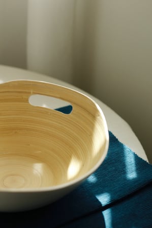 وعاء تقديم خيزران- أبيض