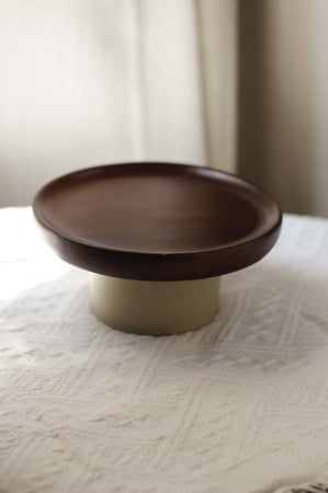 استاند تقديم خشب بقاعده سيراميك