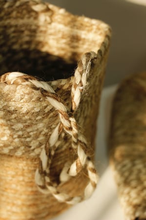 سلة من الصوف