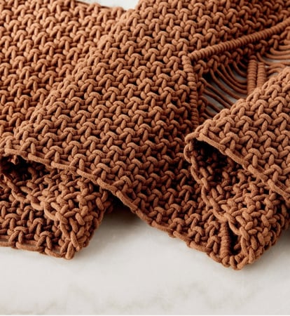 مفرش طاولة - فن المكرمية