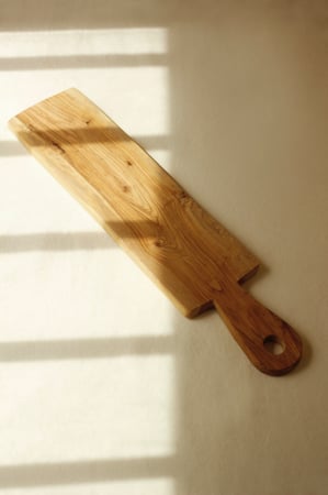 لوح تقديم من شجرة الزيتون