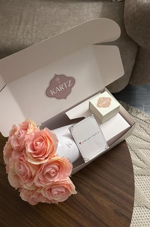 بوكس KARTZ ورد صناعي بنك مع خاتم نسائي فضه عيار 925