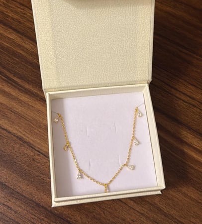 بوكس KARTZ ورد صناعي بنك مع عقد فضه عيار 925