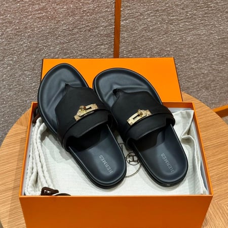 Empire sandal