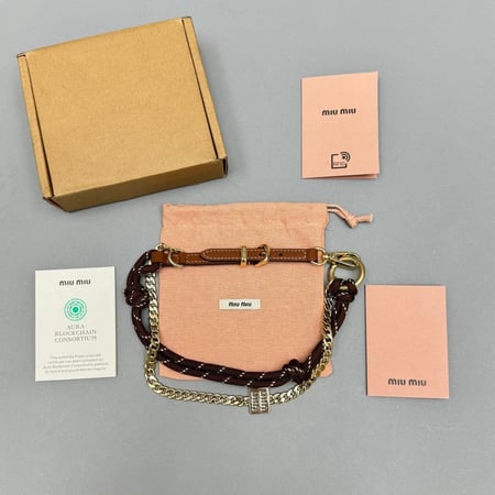 اكسسوار شنط miu miu