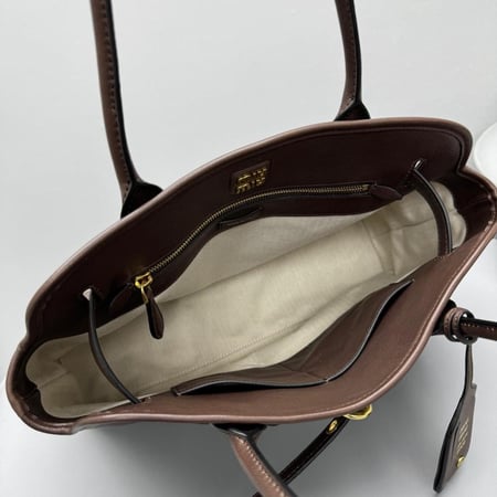 Miumiu Aventure