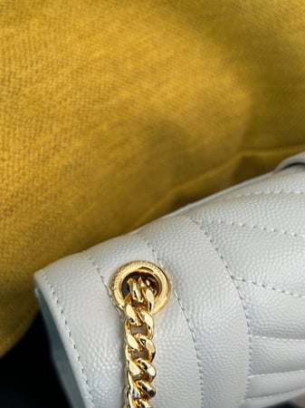 سان لوران Envelope small أبيض