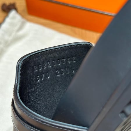 Empire sandal