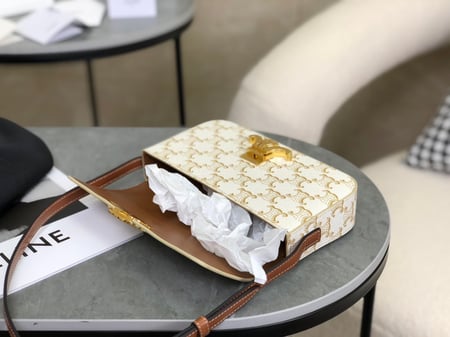 سيلين TRIOMPHE SHOULDER BAG