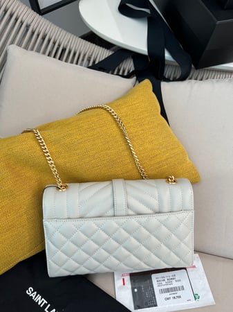 سان لوران Envelope small أبيض