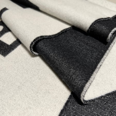 سكارف بالنسياغا