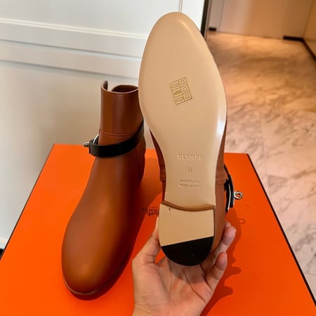 بوت Hermès