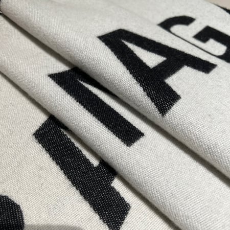 سكارف بالنسياغا