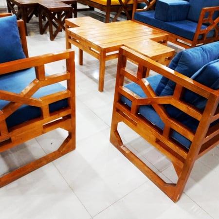 طقم كراسي خشب مع جلسات