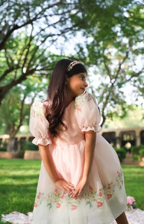 فستان جازار وردي فاتح باطراف ورود