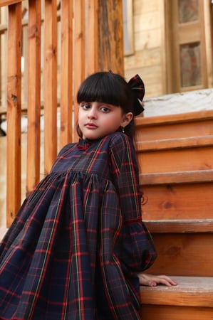 فستان كاروهات باطراف مخمل