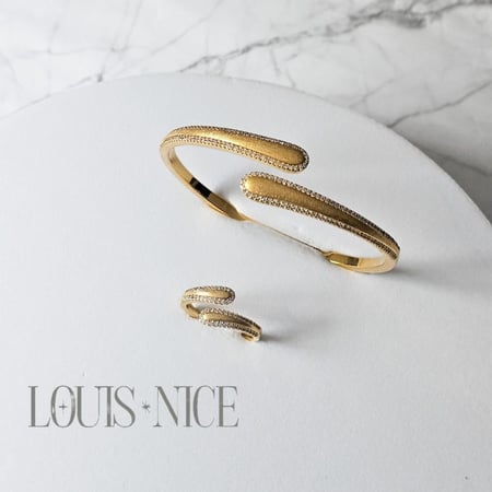 اسوارة مع خاتم زركون