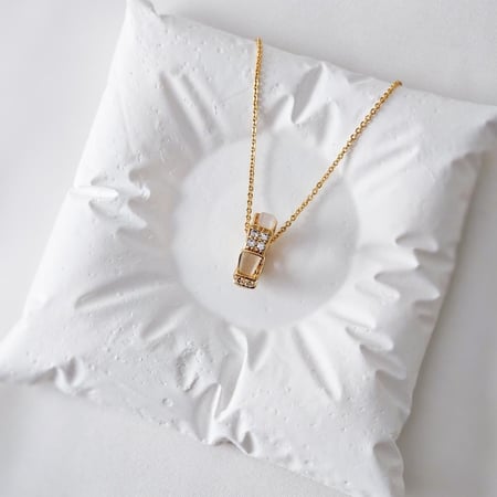 سلسال زركون ذهبي