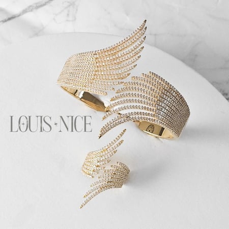 اسوارة مع خاتم زركون