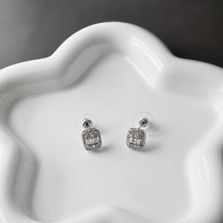 حلق ذهبي فاخر اكسسوارات دقة الالماس زراكون متجر اكسسوارات اطقم اساور