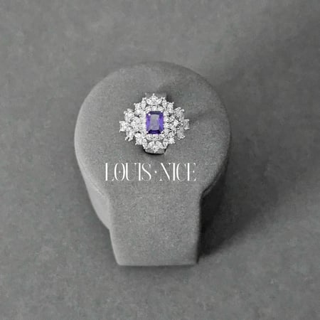 طقم زركون باللون الفضي والبنفسجي بدقة الألماس