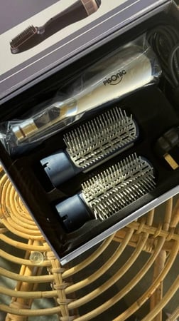 جهاز استشوار الشعر مصفف فرشتين 1200واط من ماركة بيسونيك PH121-2