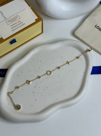 إسوارة لويس فيتون