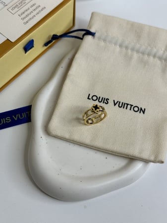 خاتم لويس فيتون