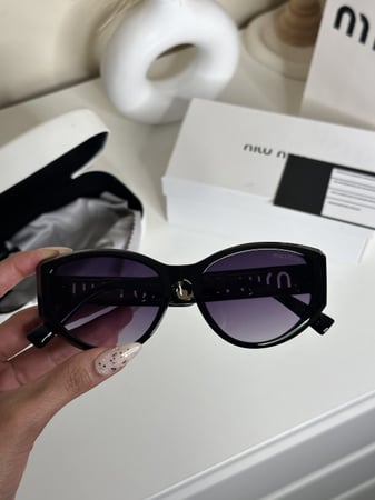 نظارة ميو ميو