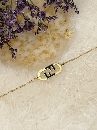 اسوارة فندي Fendi