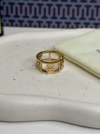 خاتم توري بورش ذهبي