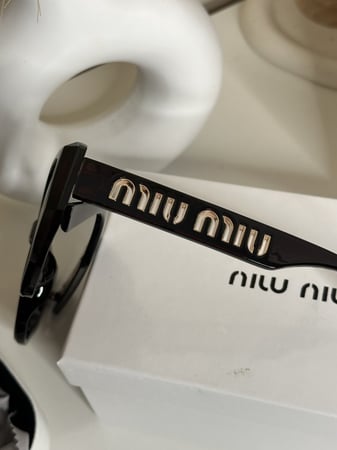 نظارة ميو ميو