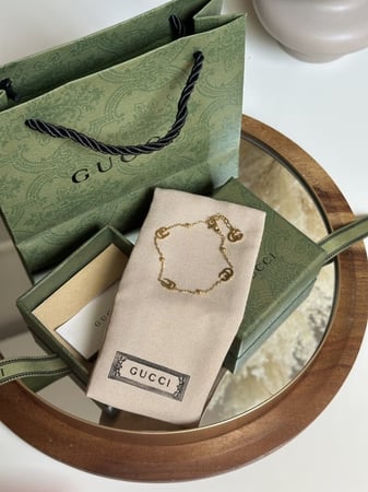 إسوارة GUCCI معدن ذهبي