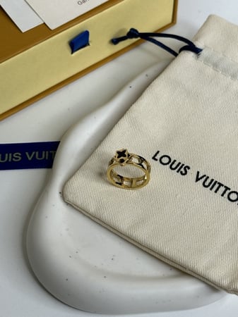 خاتم لويس فيتون