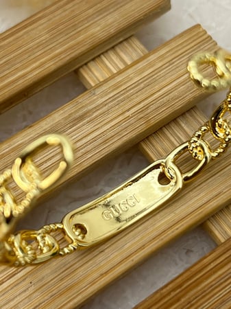 اسوارة قوتشي Gucci