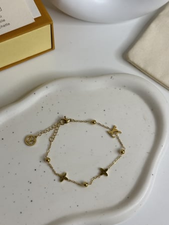 إسوارة لويس فيتون