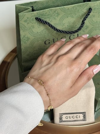 إسوارة GUCCI معدن ذهبي