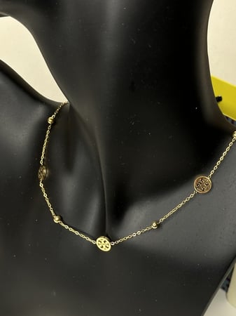 سلسال TORY BURCH معدن ذهبي