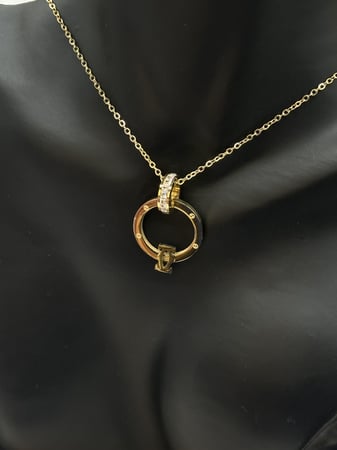 سلسال مع حلق كارتييه