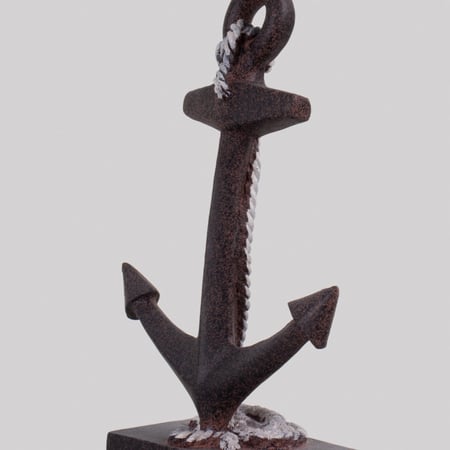 تحفة حديد بشكل مرساه