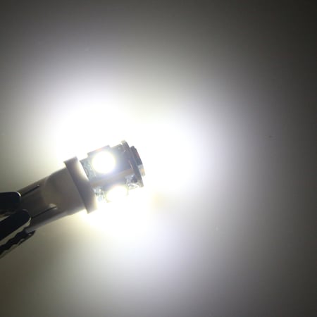 زوج لمبات T10-5LED-W5W للوحة السيارة والاضائة الداخلية للسيارة