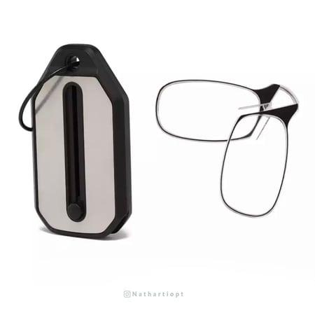 نظارة قراءة بمدالية مفتاح