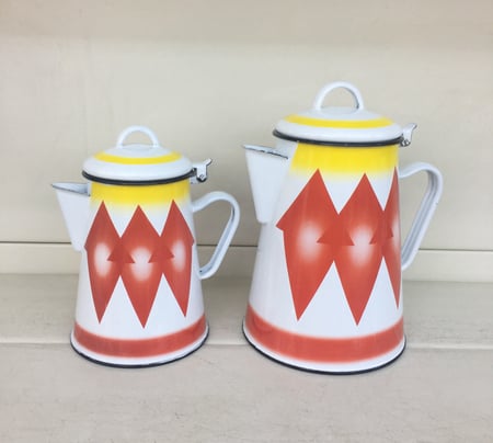 دلة حليب غضار