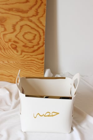 سلة جلد بالاسم | مقاس صغير