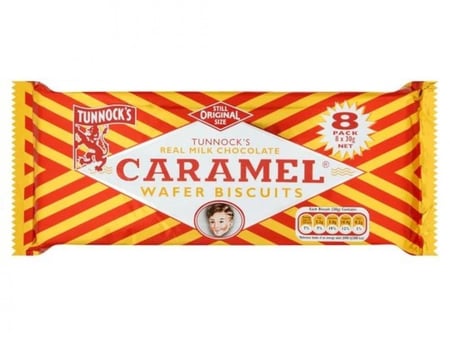 بسكويت ويفر بالكراميل مغطى بالشوكولاتة بالحليب من تونوكس – عبوة 8 قطع
